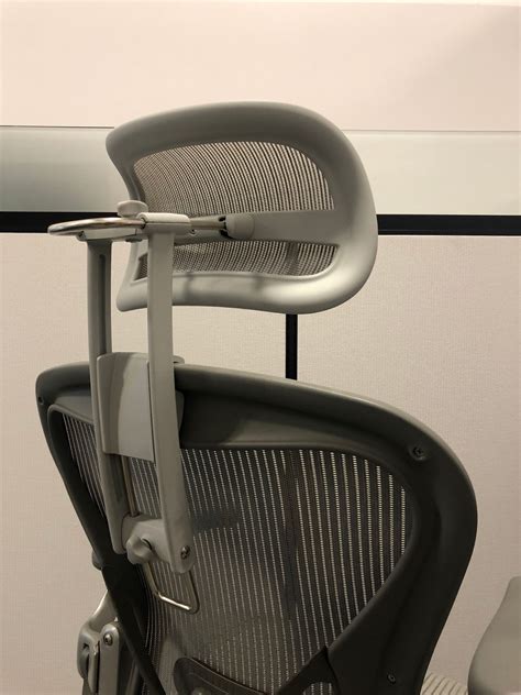 herman miller aeron headrest attachment